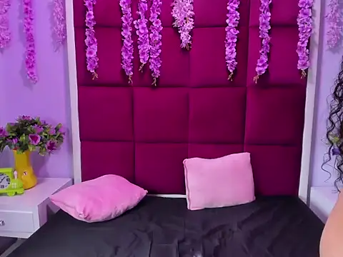 LuciannaDavis online show from 12.05.25