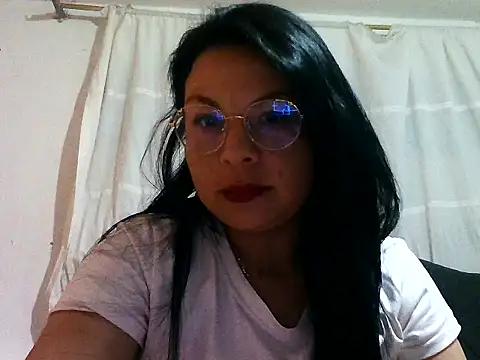 Snapshot of antonella-3433 chatting on 12.02.25 antonella-3433 online show from 12.02.25