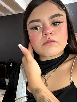 Snapshot of Camila_Duarte2 chatting on 12.02.25 Camila Duarte2 online show from 12.02.25