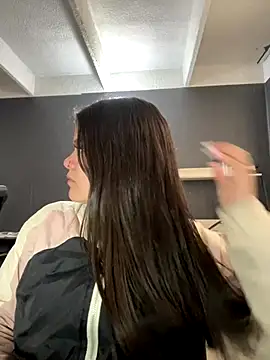 Snapshot of Camila_Duarte2 chatting on 12.03.25 Camila Duarte2 online show from 12.03.25