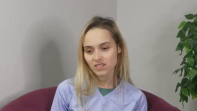 CasieStrawn online show from 12.05.25