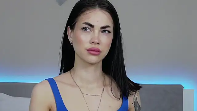 Snapshot of RachaelMils chatting on 12.04.25 RachaelMils online show from 12.04.25