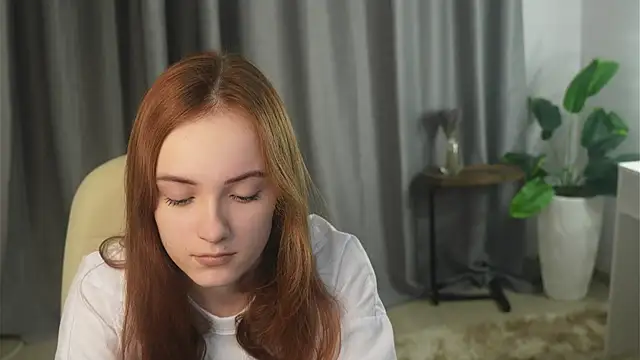 SheriseHartzo online show from 12.04.25