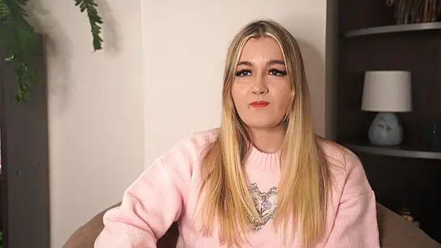 JanellaAdderly online show from 12.05.25