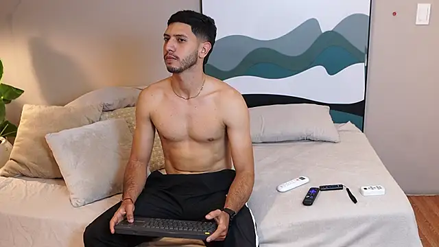 Snapshot of Thiago_Voss chatting on 12.04.25 Thiago Voss online show from 12.04.25