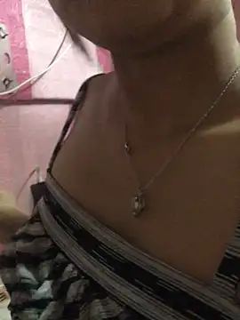 Snapshot of ilovepreggy chatting on 12.04.25 ilovepreggy online show from 12.04.25