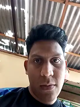 Snapshot of jhonsonbt chatting on 12.04.25 jhonsonbt online show from 12.04.25