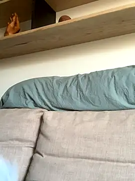 Redwood0000 online show from 12.04.25