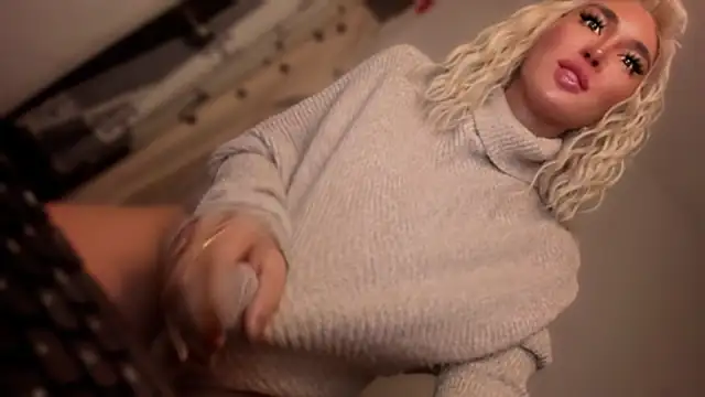 mxshemale ladyboy online show from 11.03.25