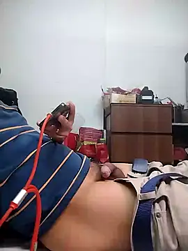 Snapshot of shunfaf chatting on 02.05.25 shunfaf online show from 02.05.25