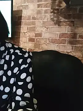 Snapshot of itismyhobby chatting on 01.18.25 itismyhobby online show from 01.18.25