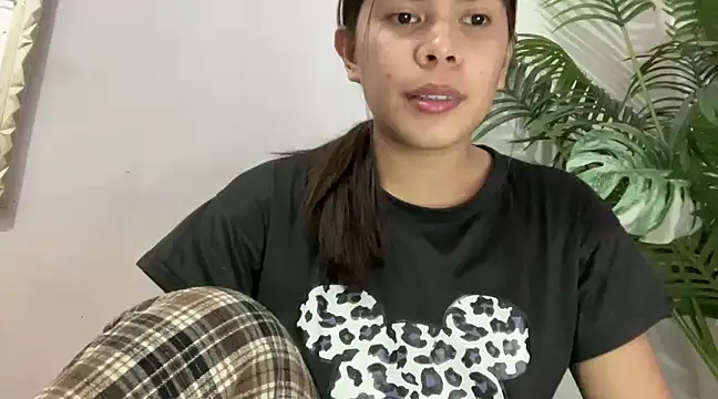 Snapshot of Mooree_naba chatting on 03.08.25 Mooree naba online show from 03.08.25