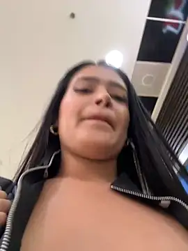 Snapshot of Sara_fun chatting on 01.15.25 Sara fun online show from 01.15.25