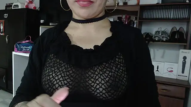 Snapshot of nadia__abaud chatting on 02.02.25 nadia abaud online show from 02.02.25