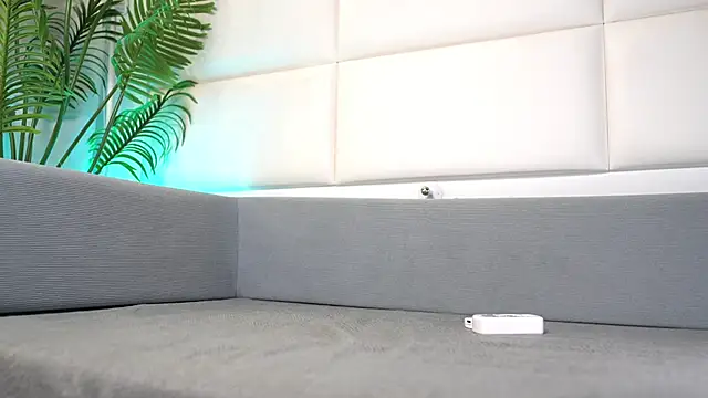 Juliadragon online show from 12.05.25