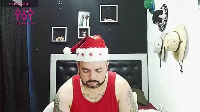 Snapshot of perverseveteranmanxxx chatting on 12.14.24 perverseveteranmanxxx online show from 12.14.24