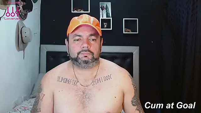 Snapshot of perverseveteranmanxxx chatting on 01.13.25 perverseveteranmanxxx online show from 01.13.25