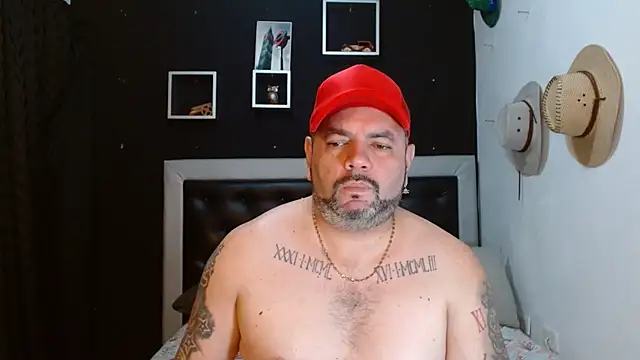 Snapshot of perverseveteranmanxxx chatting on 01.30.25 perverseveteranmanxxx online show from 01.30.25