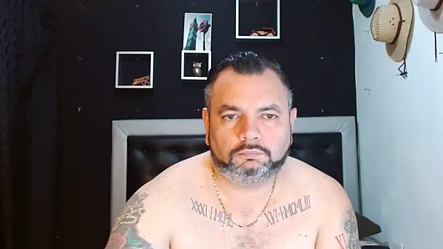 Snapshot of perverseveteranmanxxx chatting on 02.06.25 perverseveteranmanxxx online show from 02.06.25