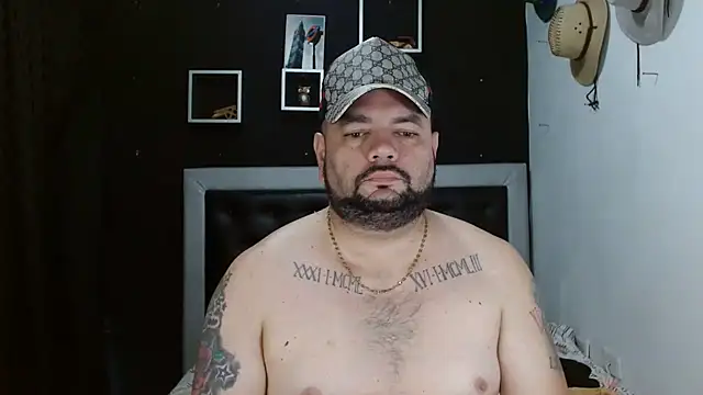 Snapshot of perverseveteranmanxxx chatting on 02.18.25 perverseveteranmanxxx online show from 02.18.25