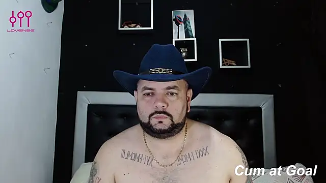 Snapshot of perverseveteranmanxxx chatting on 02.21.25 perverseveteranmanxxx online show from 02.21.25