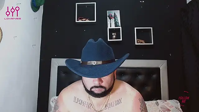 Snapshot of perverseveteranmanxxx chatting on 02.28.25 perverseveteranmanxxx online show from 02.28.25
