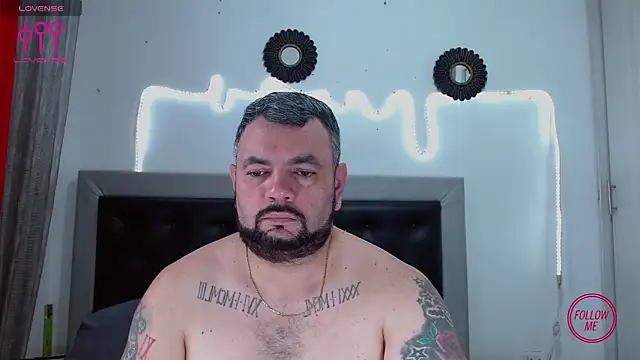 Snapshot of perverseveteranmanxxx chatting on 09.13.25 perverseveteranmanxxx online show from 09.13.25