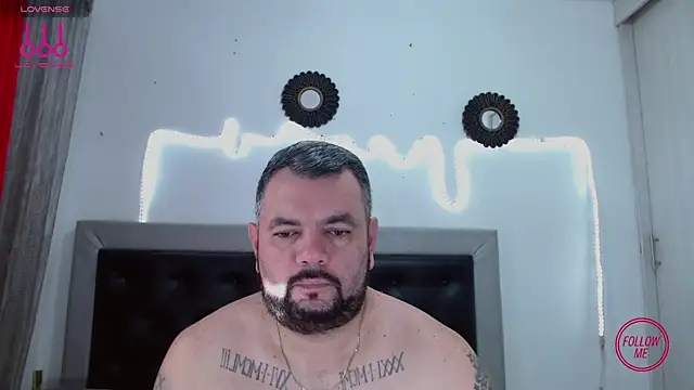 Snapshot of perverseveteranmanxxx chatting on 09.14.25 perverseveteranmanxxx online show from 09.14.25