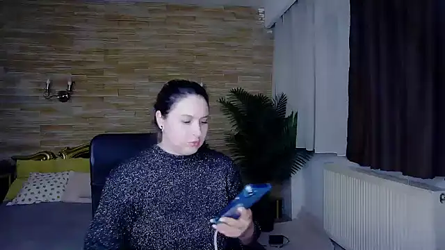 Snapshot of MiraHaze chatting on 03.02.25 MiraHaze online show from 03.02.25