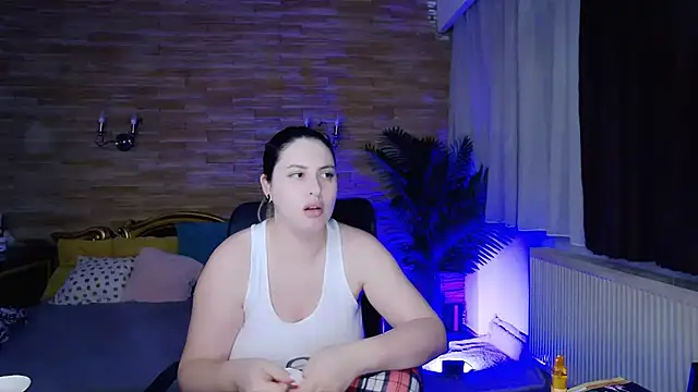 Snapshot of MiraHaze chatting on 03.03.25 MiraHaze online show from 03.03.25