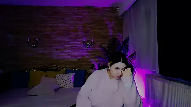 Snapshot of MiraHaze chatting on 03.20.25 MiraHaze online show from 03.20.25