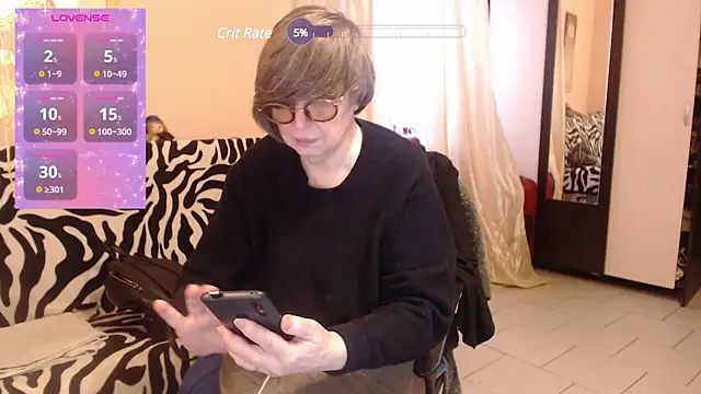 Snapshot of Sharon_Amore chatting on 03.11.25 Sharon Amore online show from 03.11.25