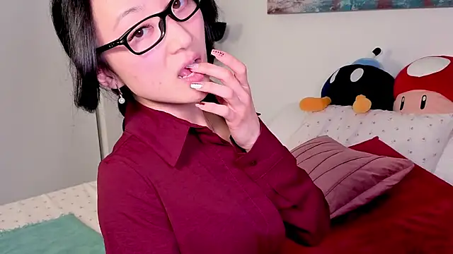 Snapshot of MySweetSofie chatting on 10.26.25 MySweetSofie online show from 10.26.25