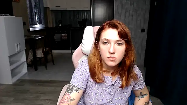 Reginasmilee online show from 10.07.25