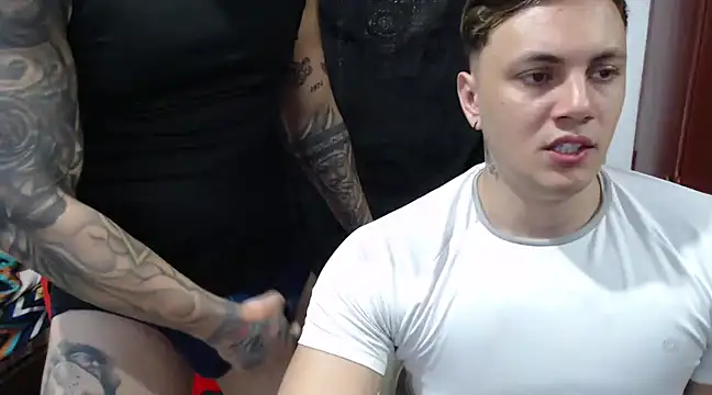 Snapshot of kike_energy chatting on 02.04.25 kike energy online show from 02.04.25