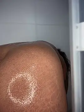 riri brunnete online show from 09.11.25