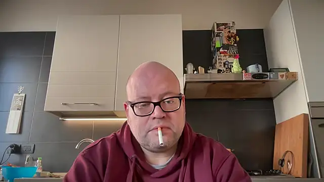 Snapshot of theitalianbear chatting on 12.22.24 theitalianbear online show from 12.22.24