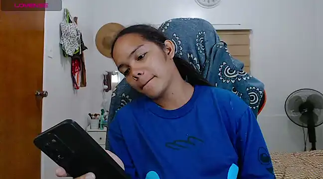 Snapshot of ava_sheeks chatting on 03.20.25 ava sheeks online show from 03.20.25