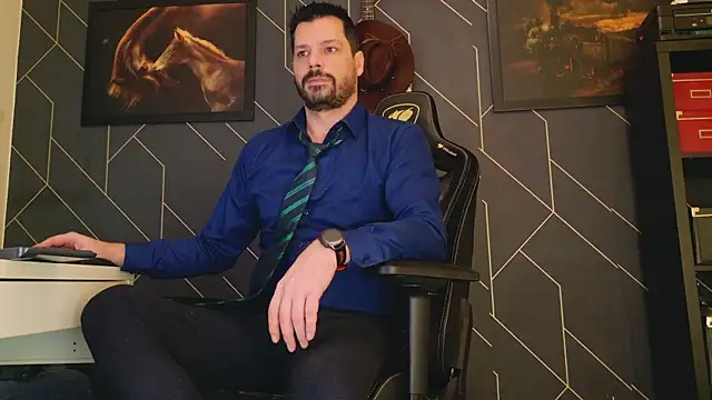 Snapshot of ChrisKox chatting on 02.10.25 ChrisKox online show from 02.10.25