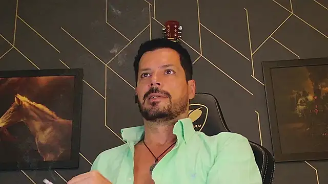 Snapshot of ChrisKox chatting on 03.16.25 ChrisKox online show from 03.16.25