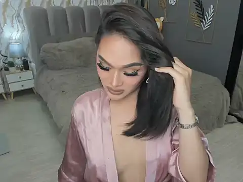 LegendaryNicole online show from 09.29.25