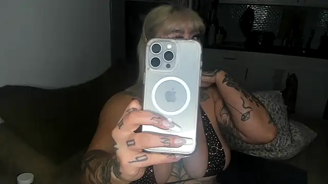 Snapshot of Sad1st1kSadie chatting on 01.24.25 Sad1st1kSadie online show from 01.24.25