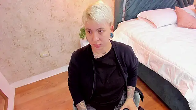 Snapshot of amy_ink chatting on 01.14.25 amy ink online show from 01.14.25