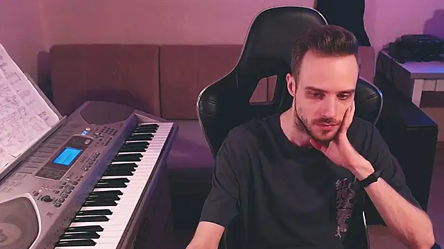 Sweetparker online show from 10.29.25