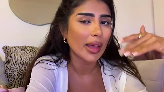 Snapshot of ArabicBarbie chatting on 09.18.25 ArabicBarbie online show from 09.18.25