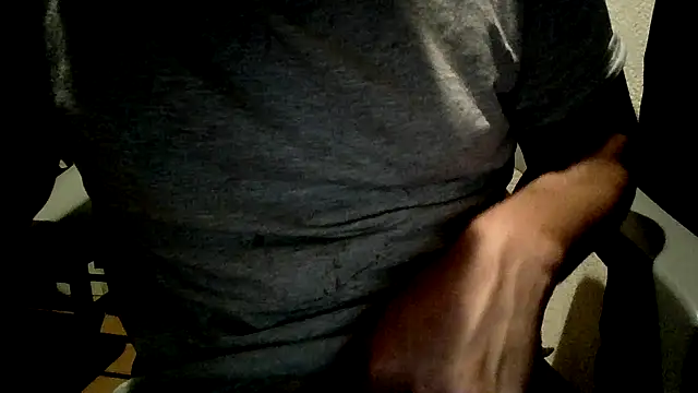 Snapshot of loozamangos chatting on 10.06.25 loozamangos online show from 10.06.25