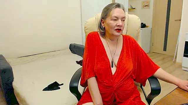 Snapshot of MomJaneSex chatting on 09.20.25 MomJaneSex online show from 09.20.25