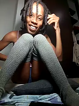 Snapshot of africa_deluxe chatting on 02.01.25 africa deluxe online show from 02.01.25