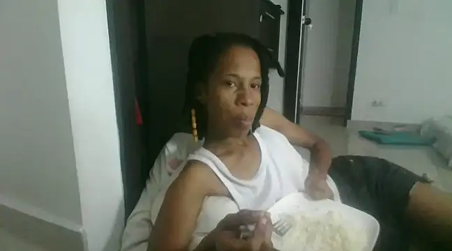 Snapshot of africa_deluxe chatting on 02.22.25 africa deluxe online show from 02.22.25