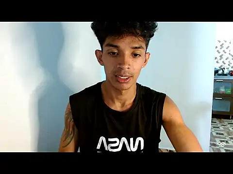 Snapshot of _dannyaldana_ chatting on 10.24.25 dannyaldana online show from 10.24.25